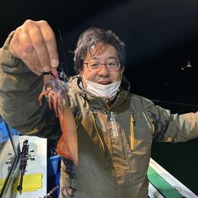 釣果情報・12月9日(土)沼津沖深夜マルイカ